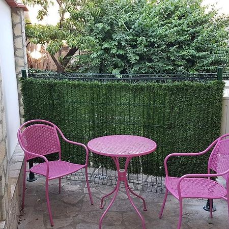 Къщата С Чешмата Apartment Veliko Turnovo Bagian luar foto