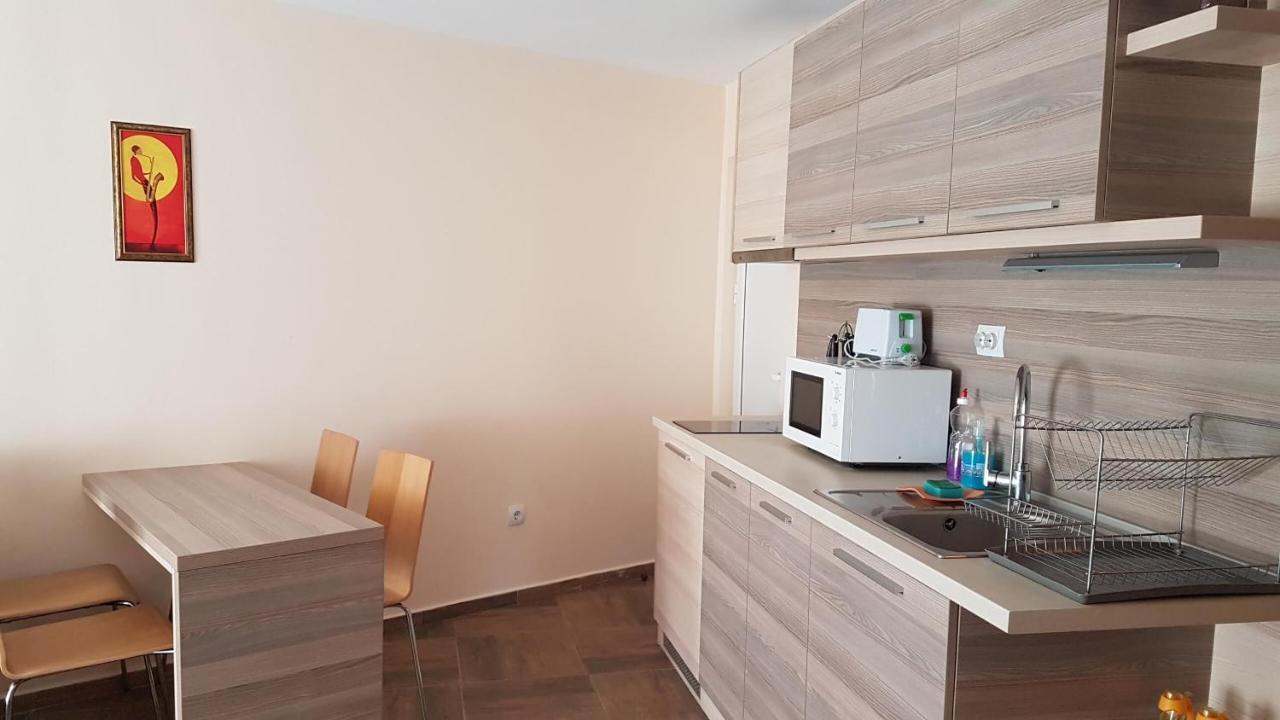 Къщата С Чешмата Apartment Veliko Turnovo Bagian luar foto