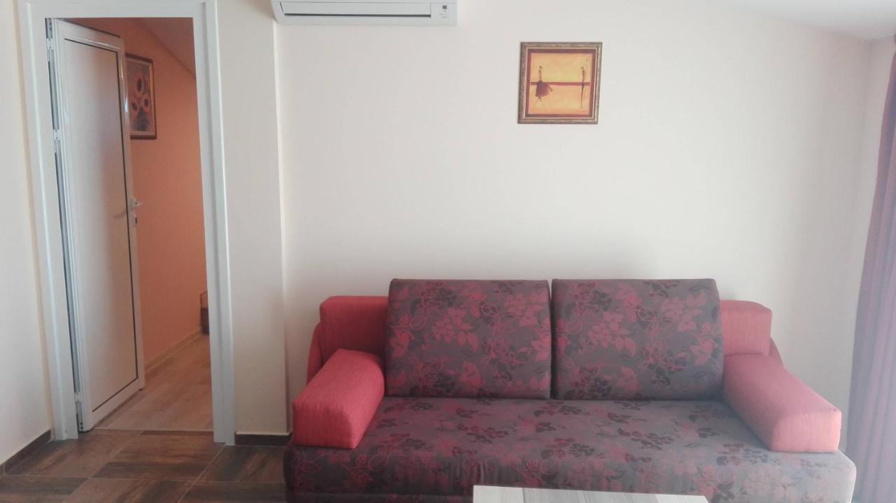Къщата С Чешмата Apartment Veliko Turnovo Bagian luar foto