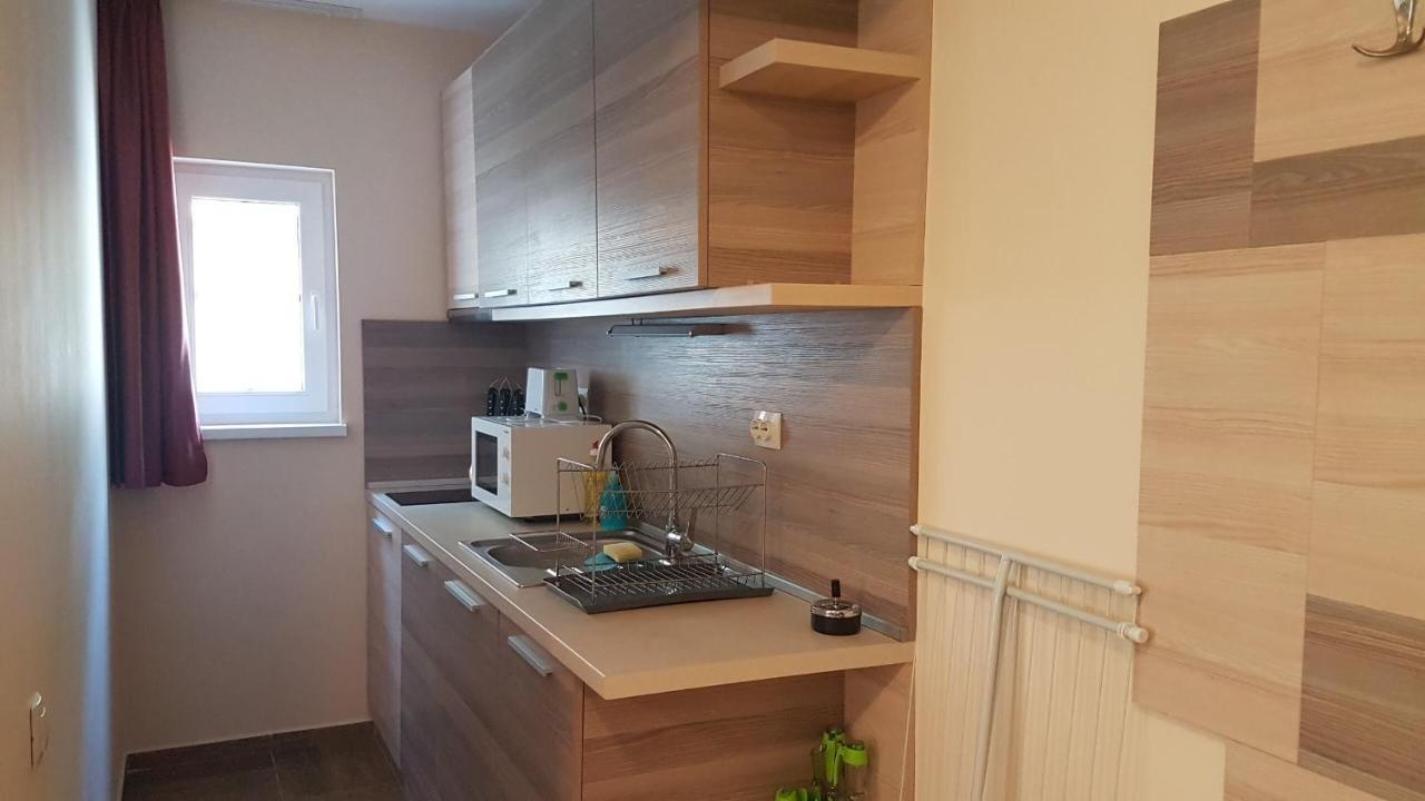 Къщата С Чешмата Apartment Veliko Turnovo Bagian luar foto