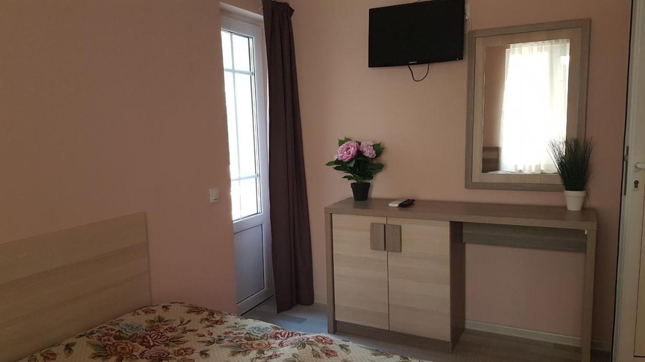 Къщата С Чешмата Apartment Veliko Turnovo Bagian luar foto
