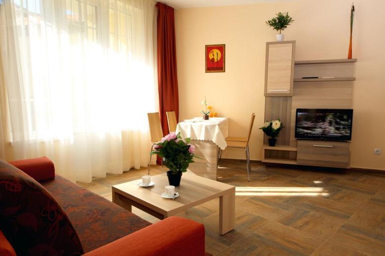 Къщата С Чешмата Apartment Veliko Turnovo Bagian luar foto