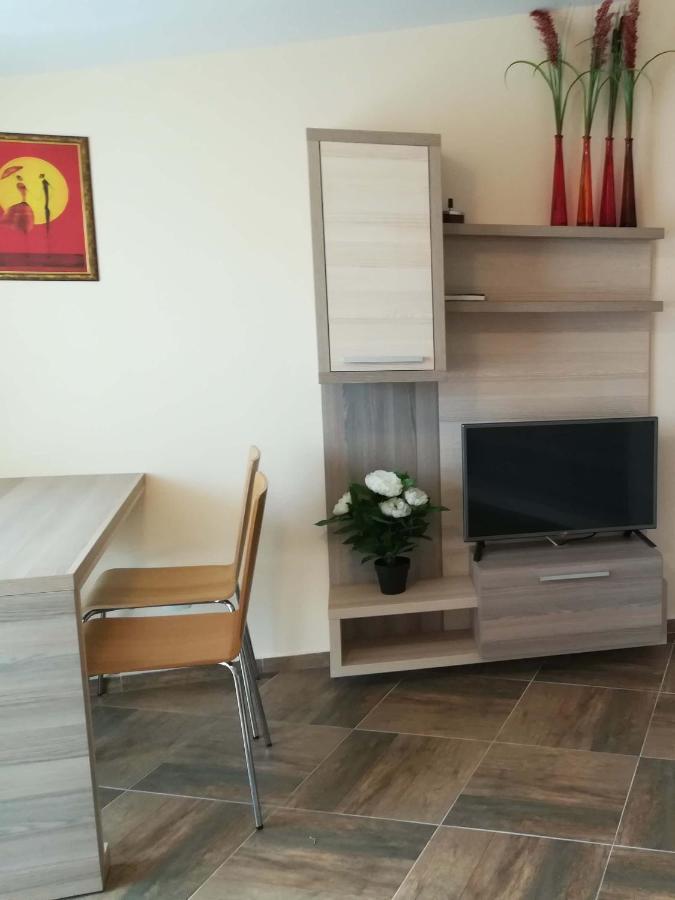 Къщата С Чешмата Apartment Veliko Turnovo Bagian luar foto