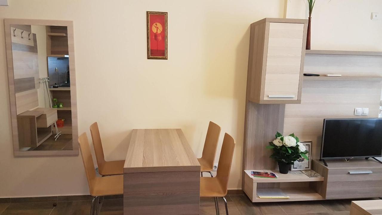 Къщата С Чешмата Apartment Veliko Turnovo Bagian luar foto