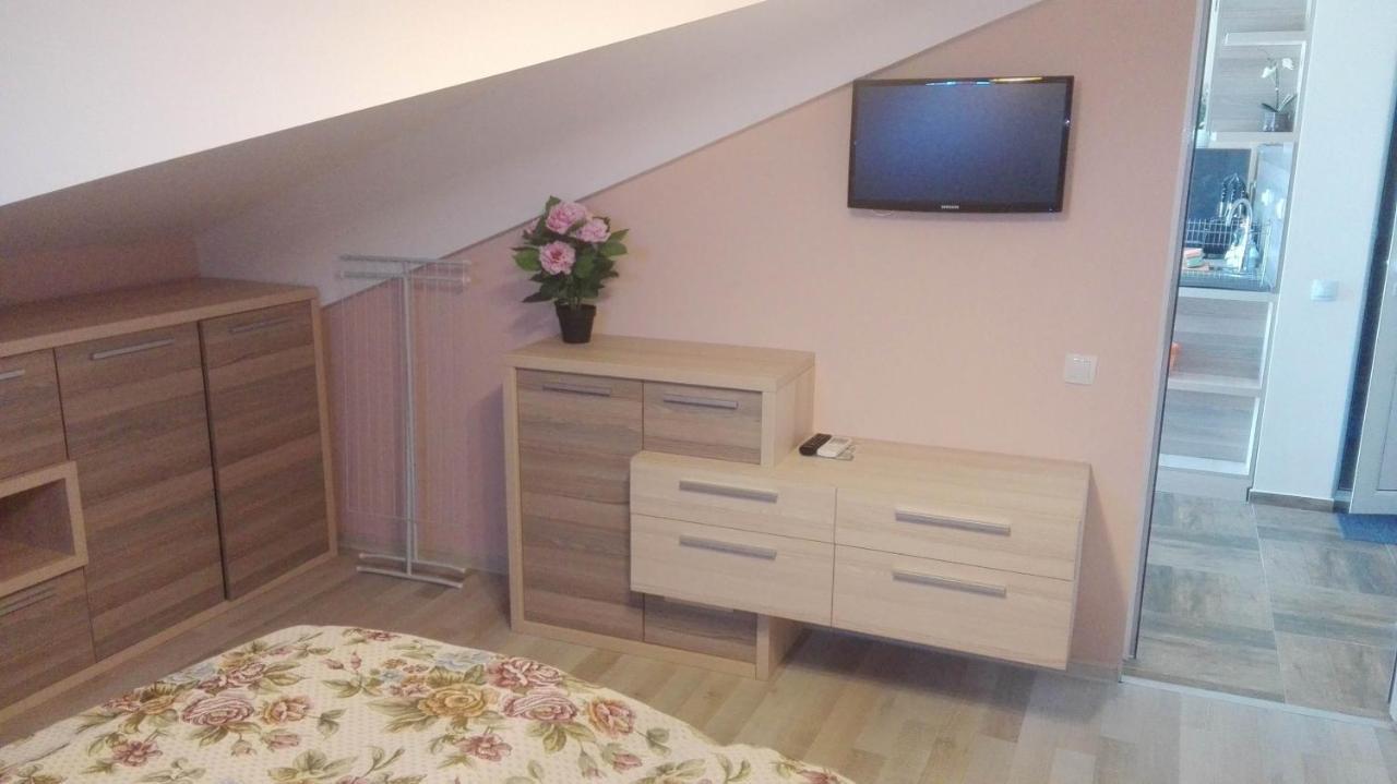 Къщата С Чешмата Apartment Veliko Turnovo Bagian luar foto